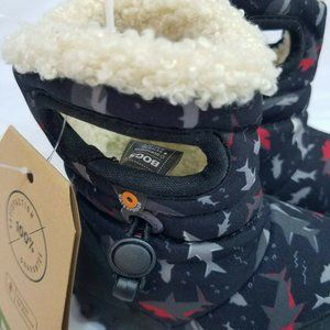 Bogs Toddler B Moc Winter Snow Boots Sharks Size 5 Style 72604I